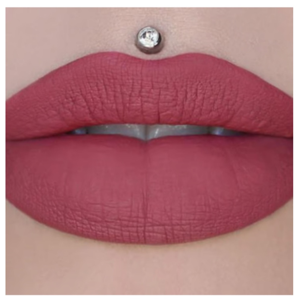 CALABASAS Jeffree Star Velour Liquid Lipstick
